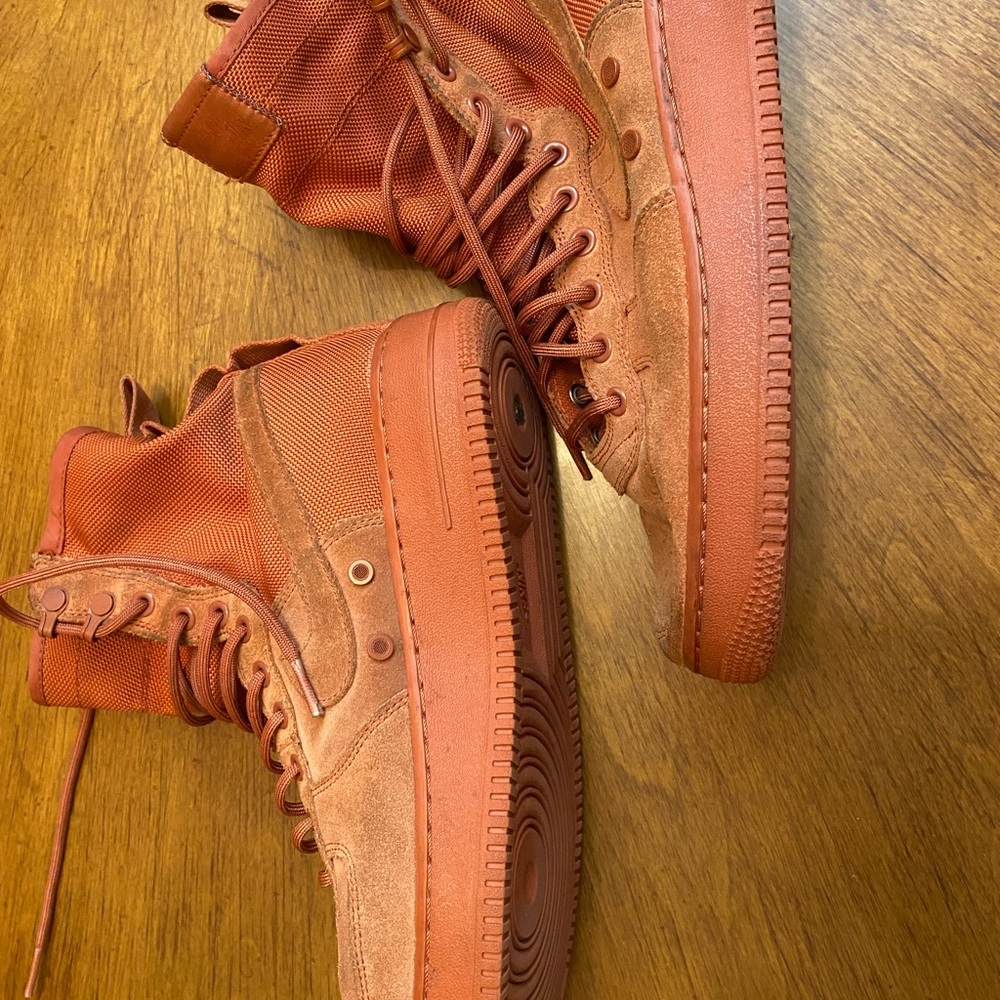 Nike Air Force 1 Burgundy